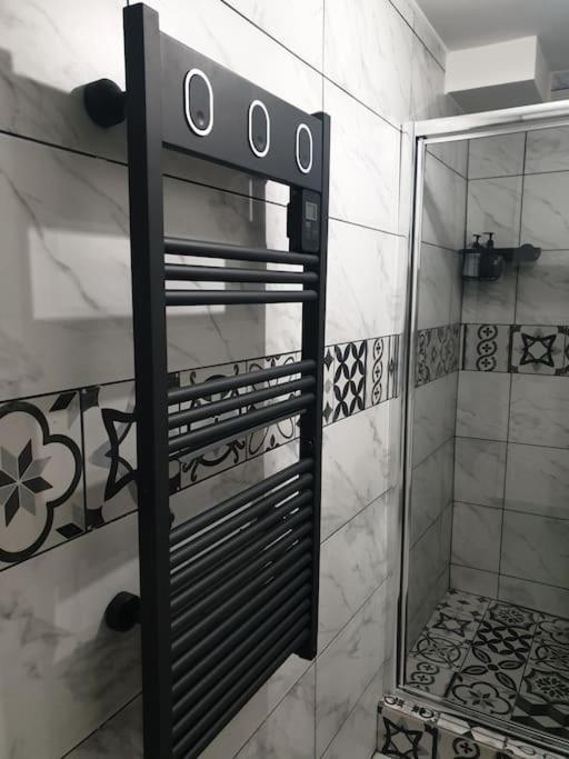 La Terracotta Rer C -N104-A6 Hotel Brétigny-sur-Orge Eksteriør billede