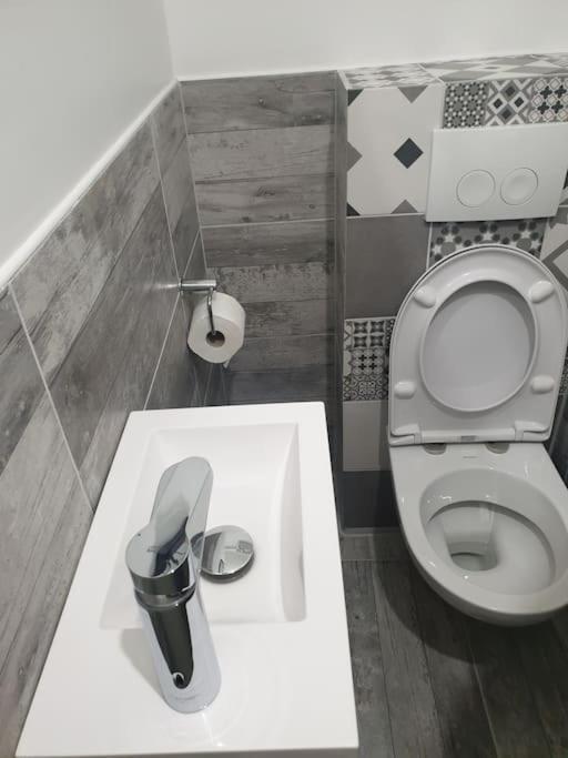 La Terracotta Rer C -N104-A6 Hotel Brétigny-sur-Orge Eksteriør billede
